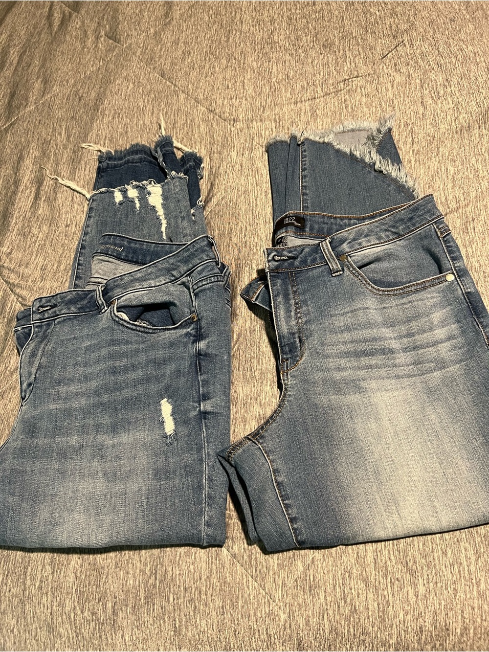 Soho Light Blue Distressed Ankle Jeans
